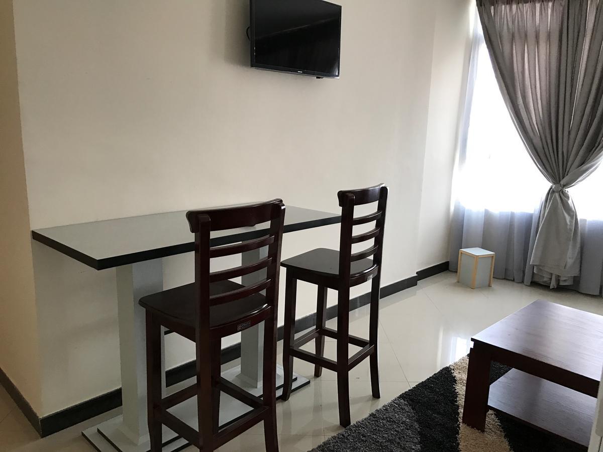 Afro Addis Hotel Apartment Bagian luar foto