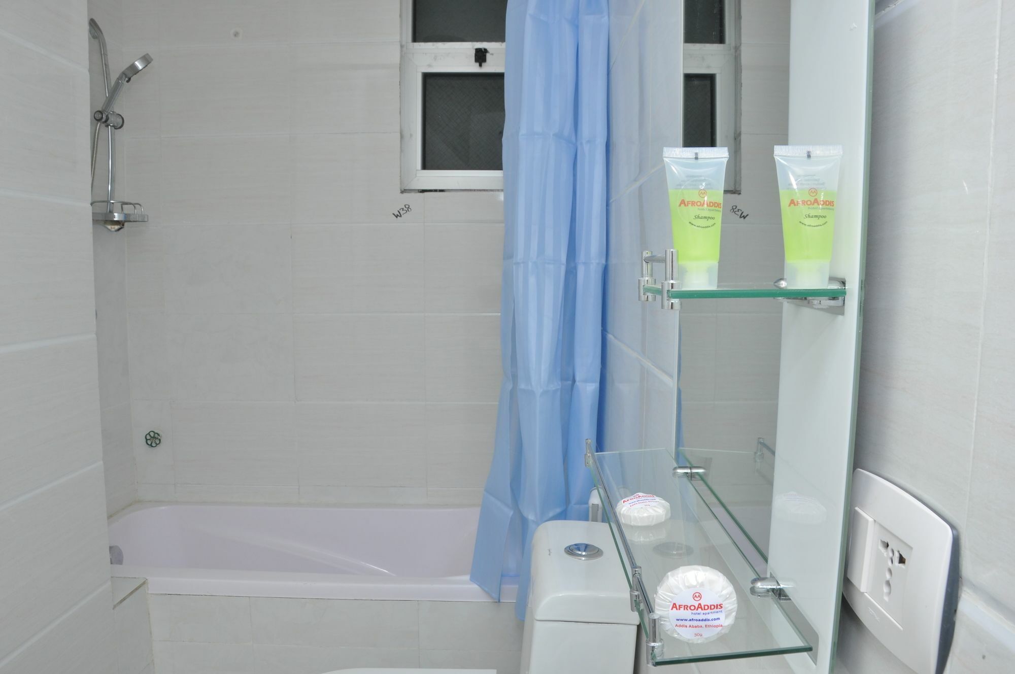 Afro Addis Hotel Apartment Bagian luar foto
