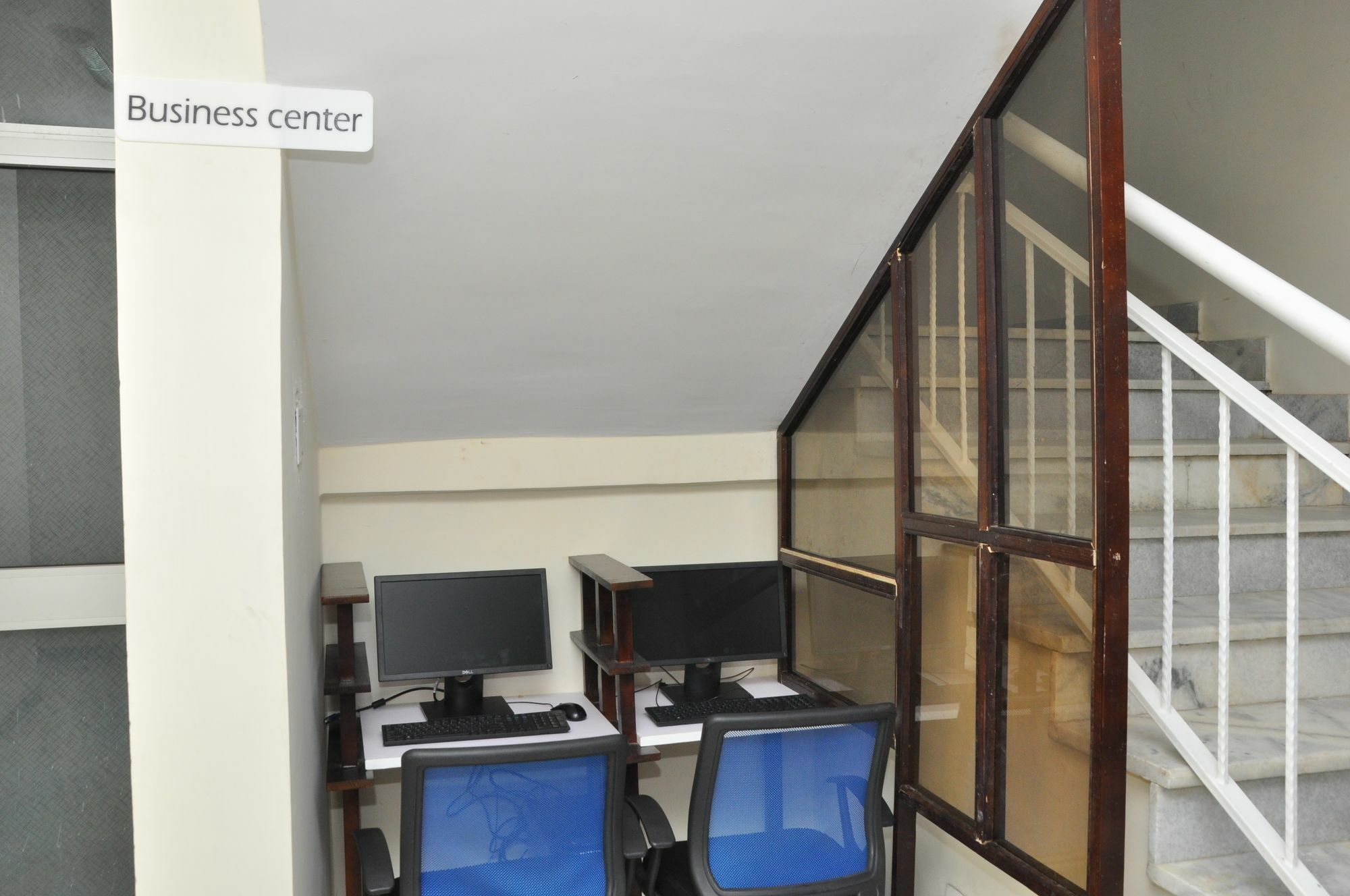 Afro Addis Hotel Apartment Bagian luar foto