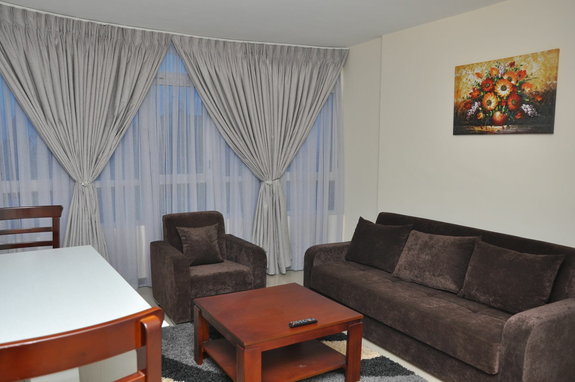Afro Addis Hotel Apartment Bagian luar foto