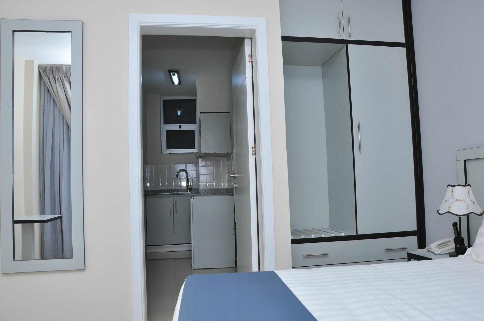 Afro Addis Hotel Apartment Bagian luar foto