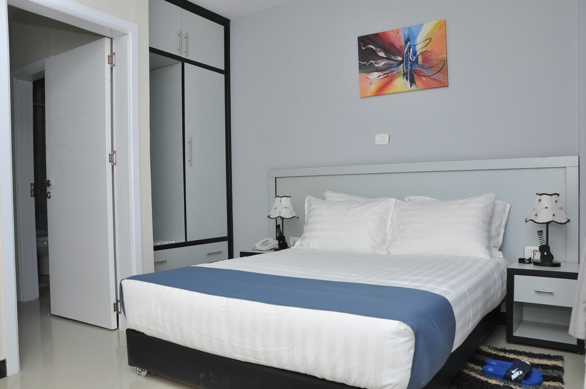 Afro Addis Hotel Apartment Bagian luar foto
